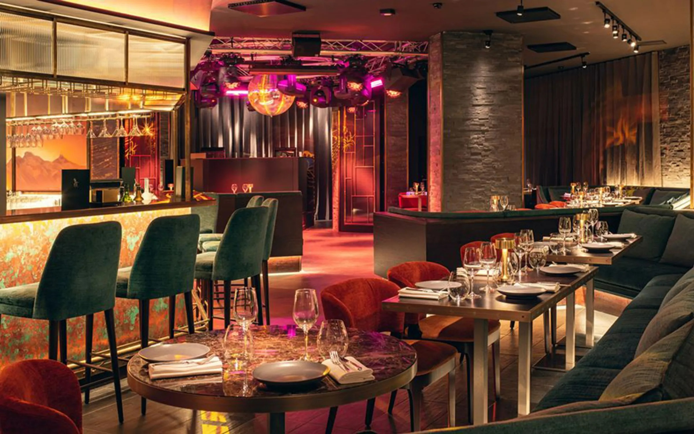 The Ultimate Guide to Restaurant Furniture: Elevate Your Dining Experience