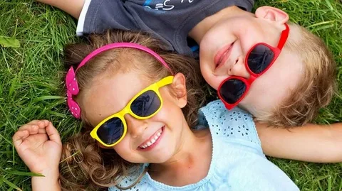 kids sunglasses