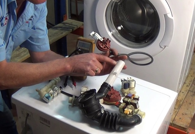 Comprehensive Washing Machine Service: Ensuring Longevity and Performance