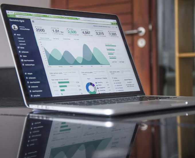 What Are Smart Clinical Dashboards and How They Help in Decision Making?