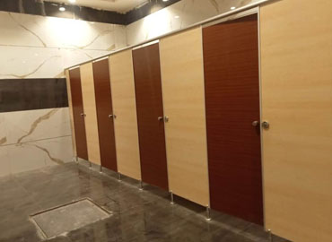 restroom partition manufacturers