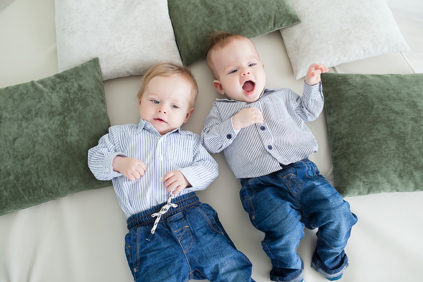 What Are the Best Twin Baby Accessories and Stuff for New Parents?