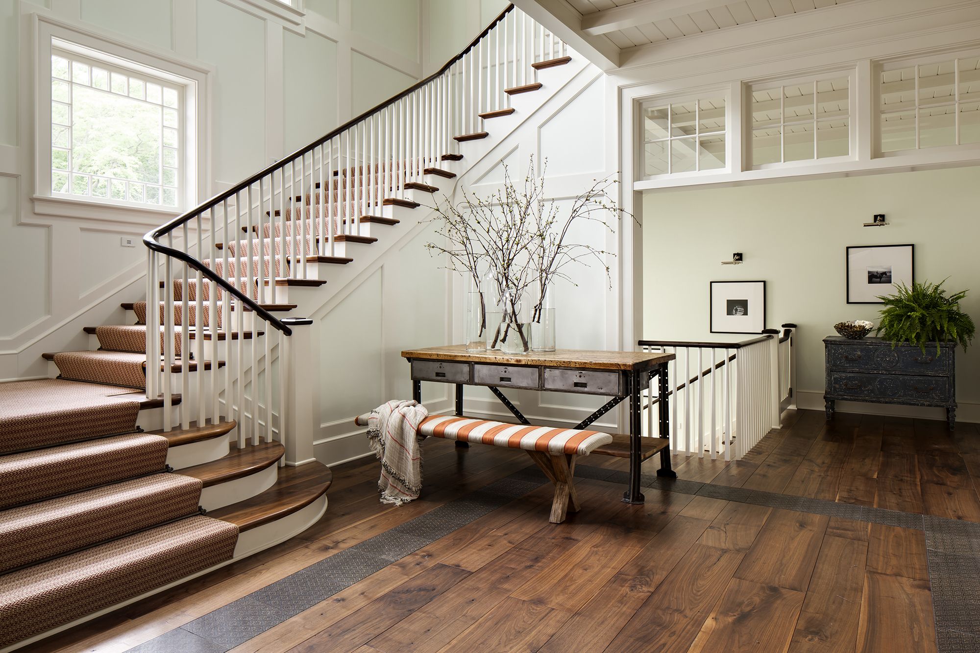 Design Your Perfect Custom Staircase for Any Home Style