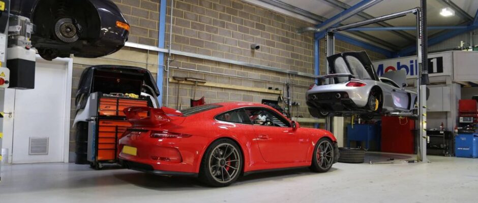 Porsche garage in dubai