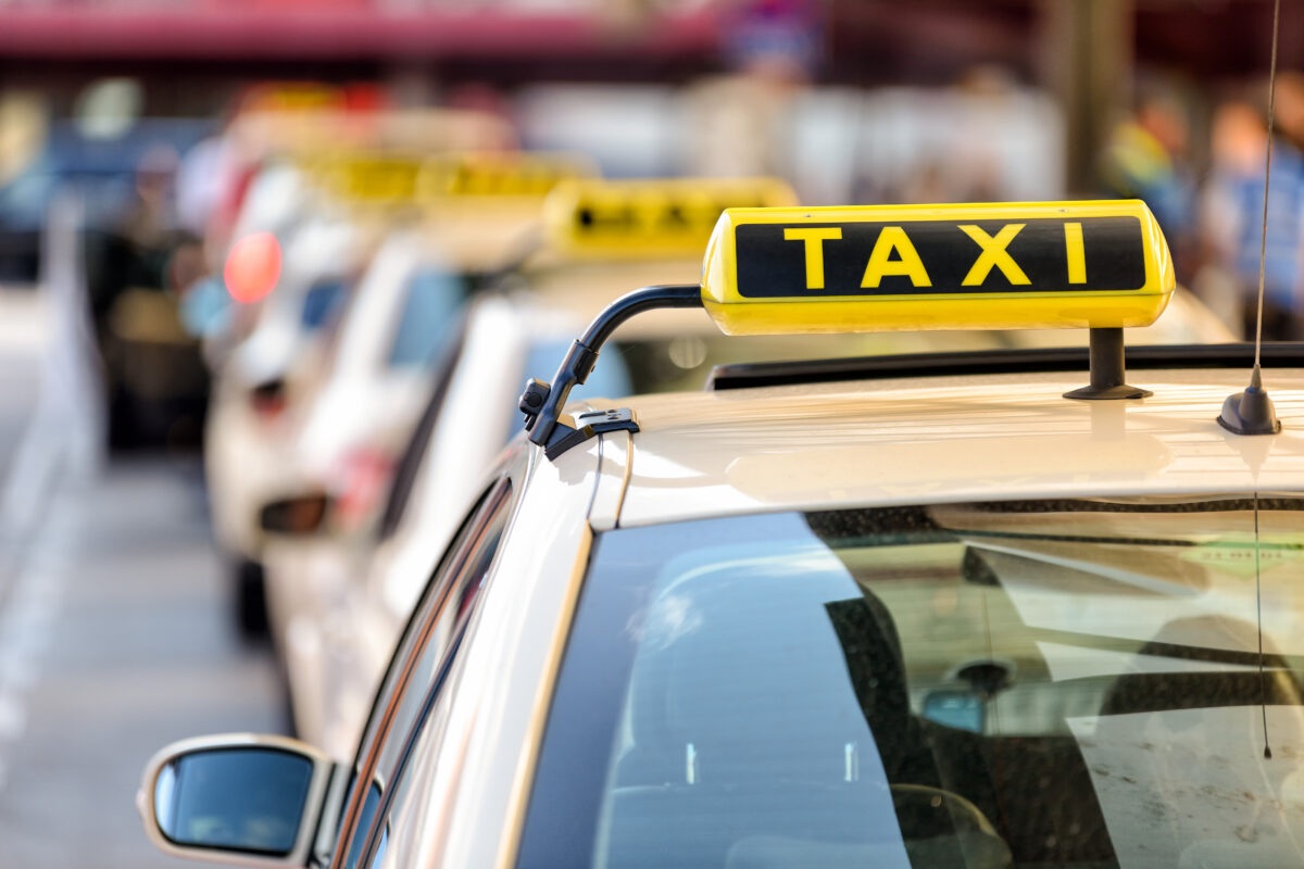 Your Ultimate Guide to Makkah to Madinah Transport Options