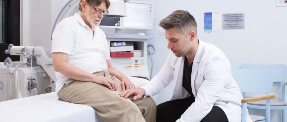 knee management specialist