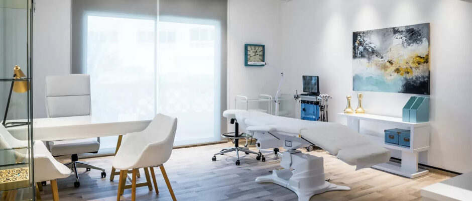 From Acne Scars to Hyperpigmentation: How Aesthetics Clinics Help with Skin Concerns