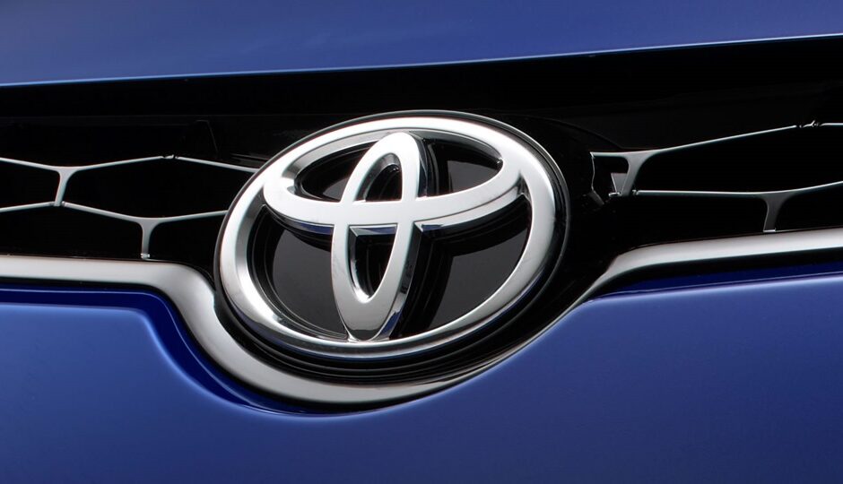 Authorized toyota showroom in West Delhi