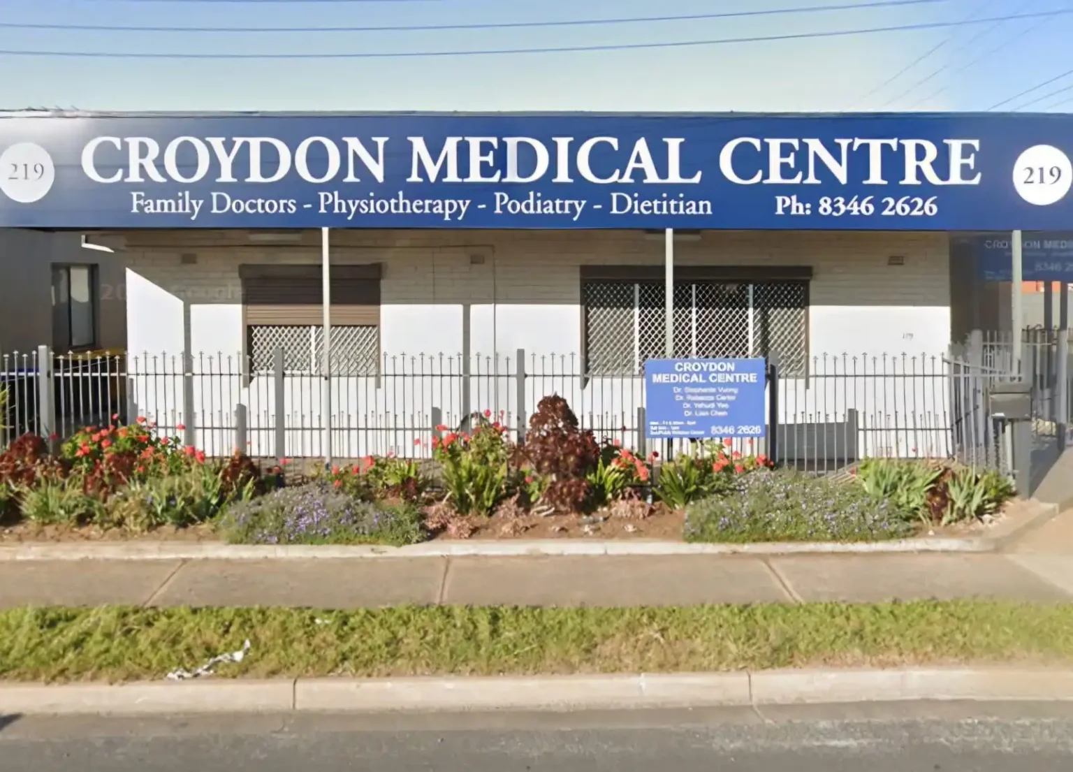 How to Choose the Right Podiatrist in Croydon: A Patient’s Guide