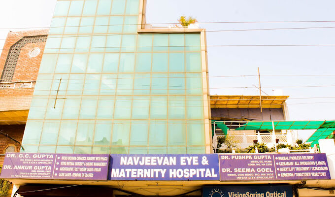 Your Vision Deserves the Best Eye Doctor in Panipat – Only at Navjeevan Hospital