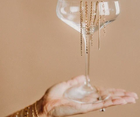 Tips-to-care-your-permanent-jewelry