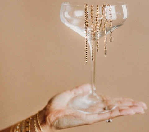 Tips-to-care-your-permanent-jewelry