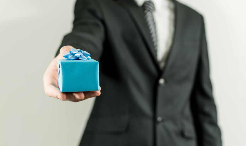 corporate gifting dubai