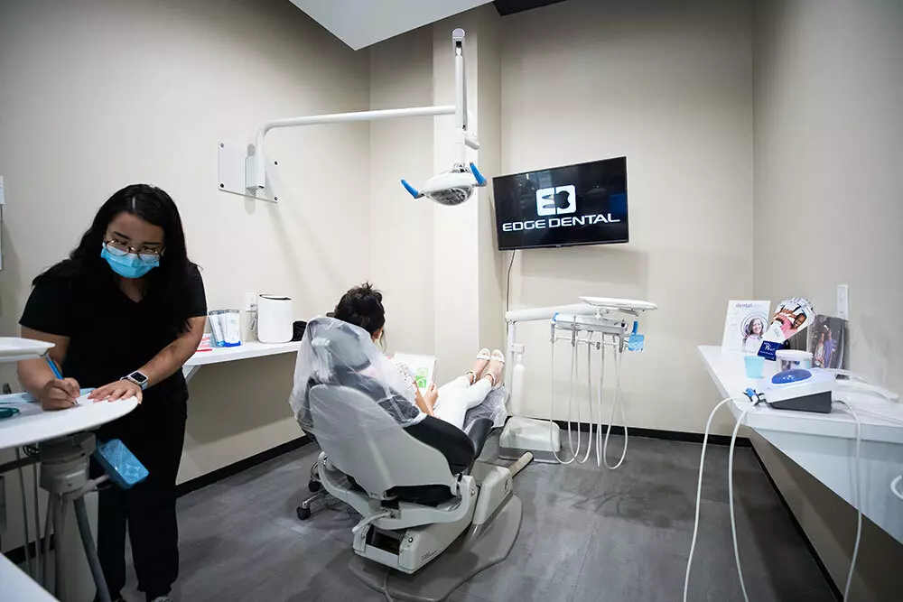 Are There Any Side Effects of Laser Gum Bleaching?